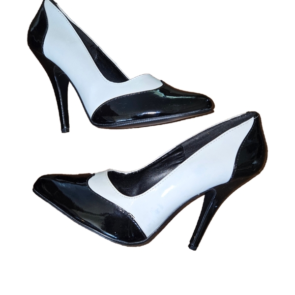 Costume Spectator Pumps - Picture 1 of 4